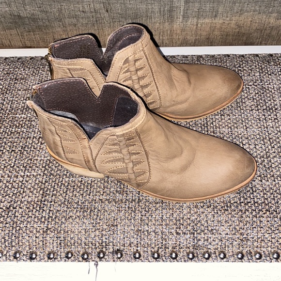 Charles David Womens Tan Leather Ankle Booties Charles By Charles David Size 8 - Picture 3 of 10
